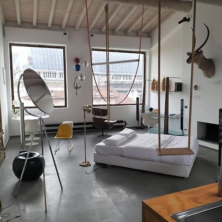 Spirit Of The Moon Apartment เบรเชีย ภายนอก รูปภาพ